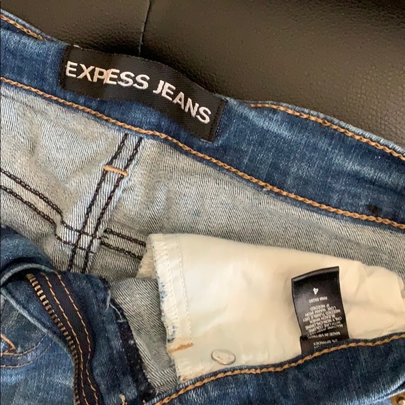 Express High waisted denim shorts - Picture 3 of 3